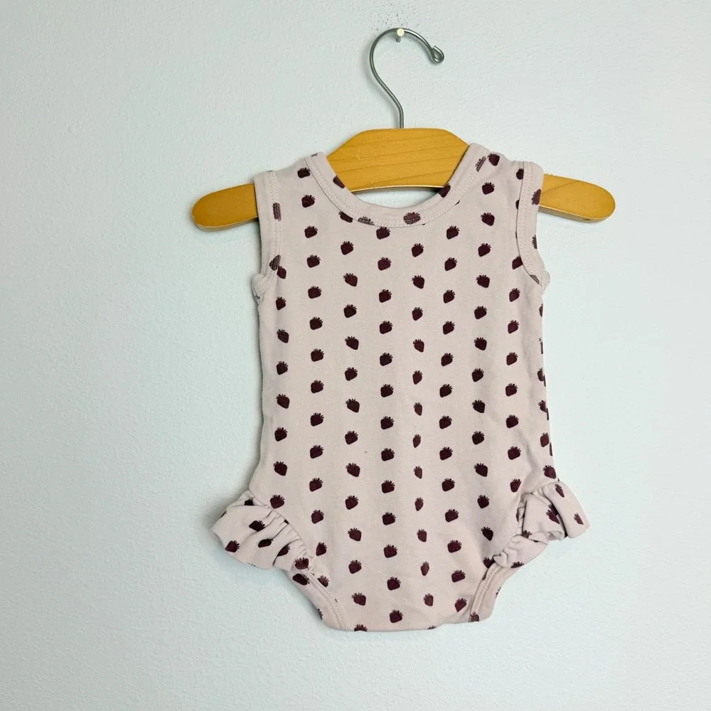 Kate Quinn Baby Girls Strawberry Print Ruffle Organic Cotton Bodysuit 3-6M Pink